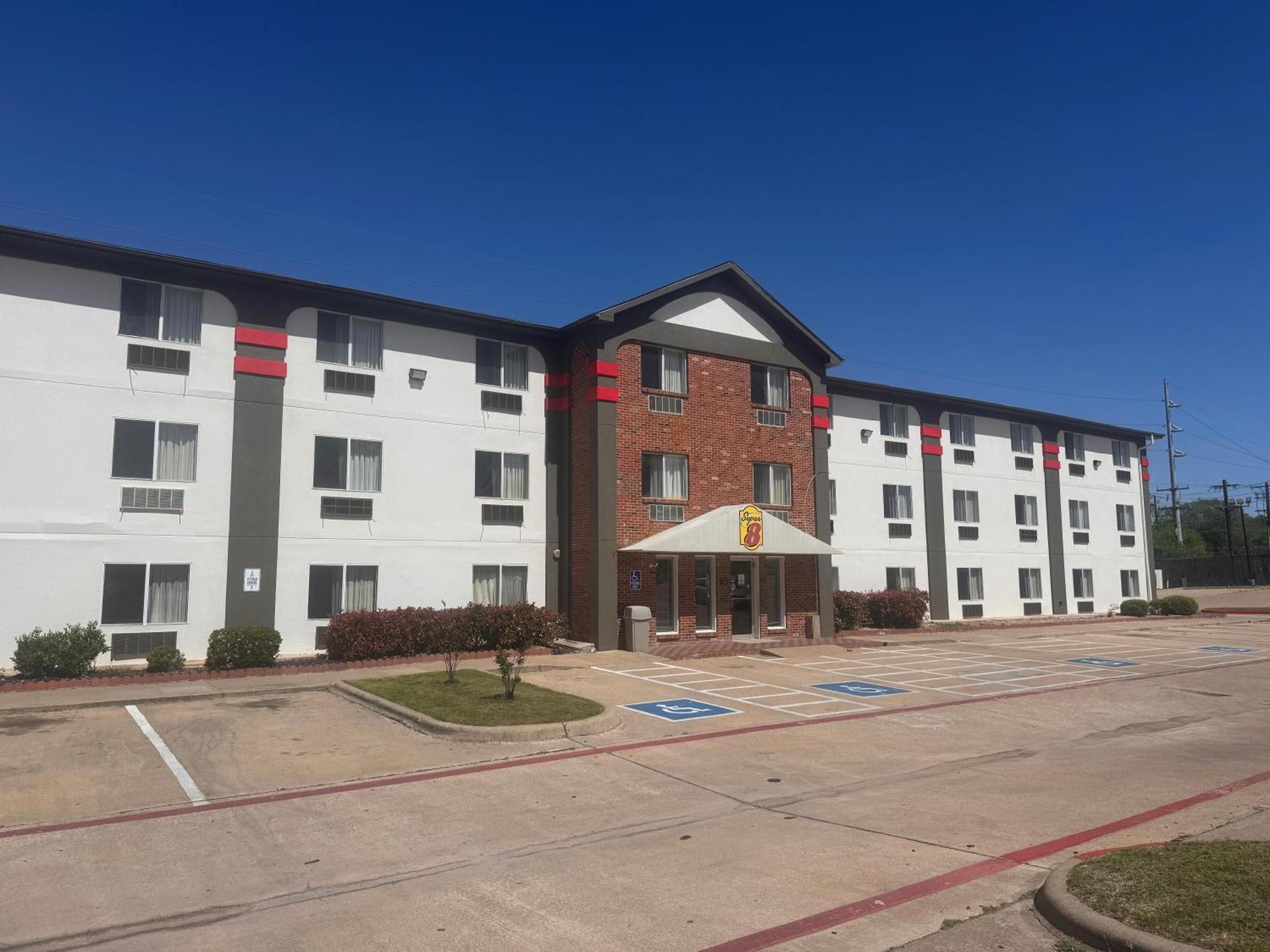 学院站速8酒店 大学城 外观 照片